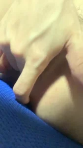 原创：她还要插两根手指